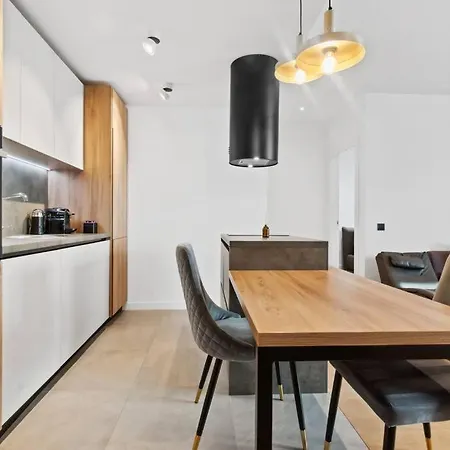 Luxurious Vibe In The Business Center, Views * Bukurešť