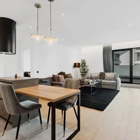 Luxurious Vibe In The Business Center, Views Apartment Bucharest