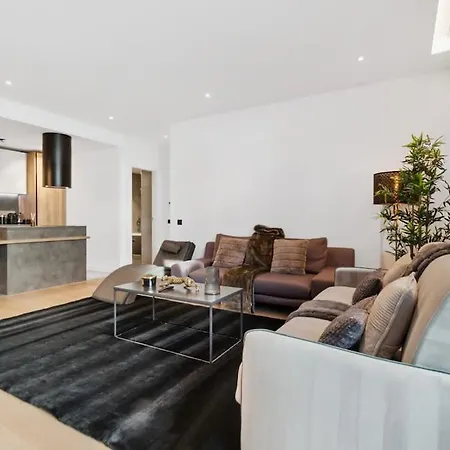Luxurious Vibe In The Business Center, Views Apartment *