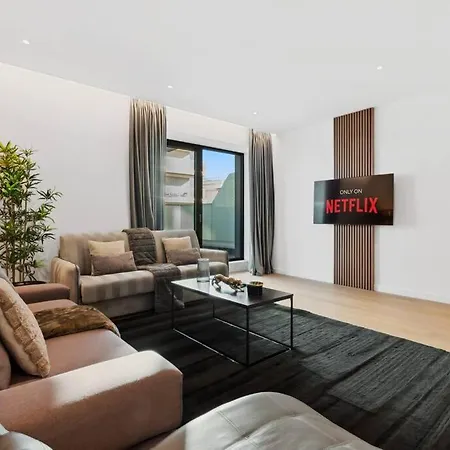 Luxurious Vibe In The Business Center, Views Apartment Bukarest