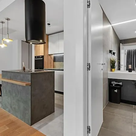 Luxurious Vibe In The Business Center, Views Apartment Bukarest