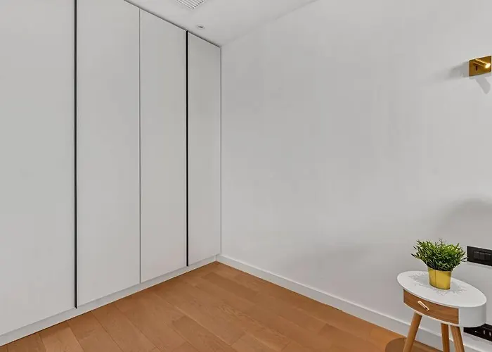 Luxurious Vibe In The Business Center, Views Bucureşti